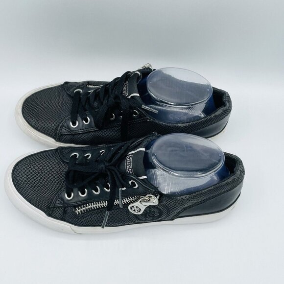 Guess Shoes Womens Size 8.5 Black Lace Up Sneakers Embossed Logo Casual Sneakers - Picture 6 of 12